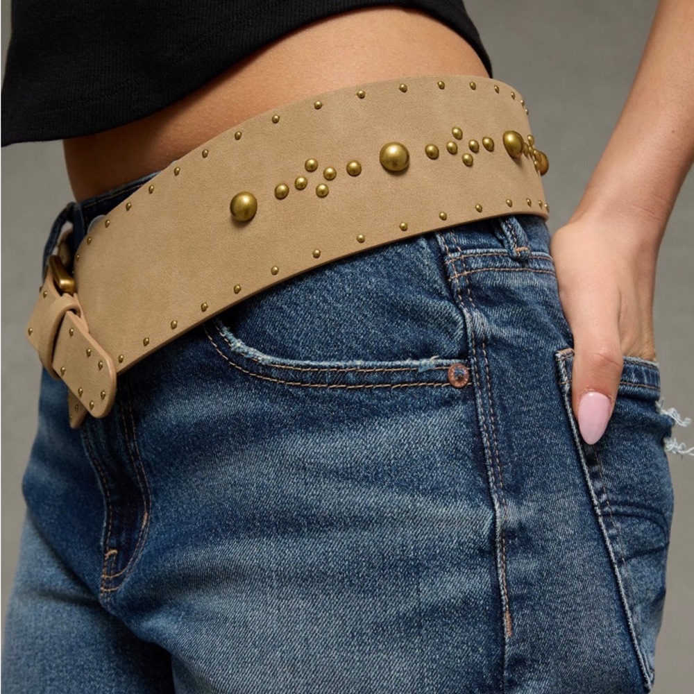 American Eagle Outfitters Tan Studded Waist Belt with Gold Hardware - Picture 2 of 8